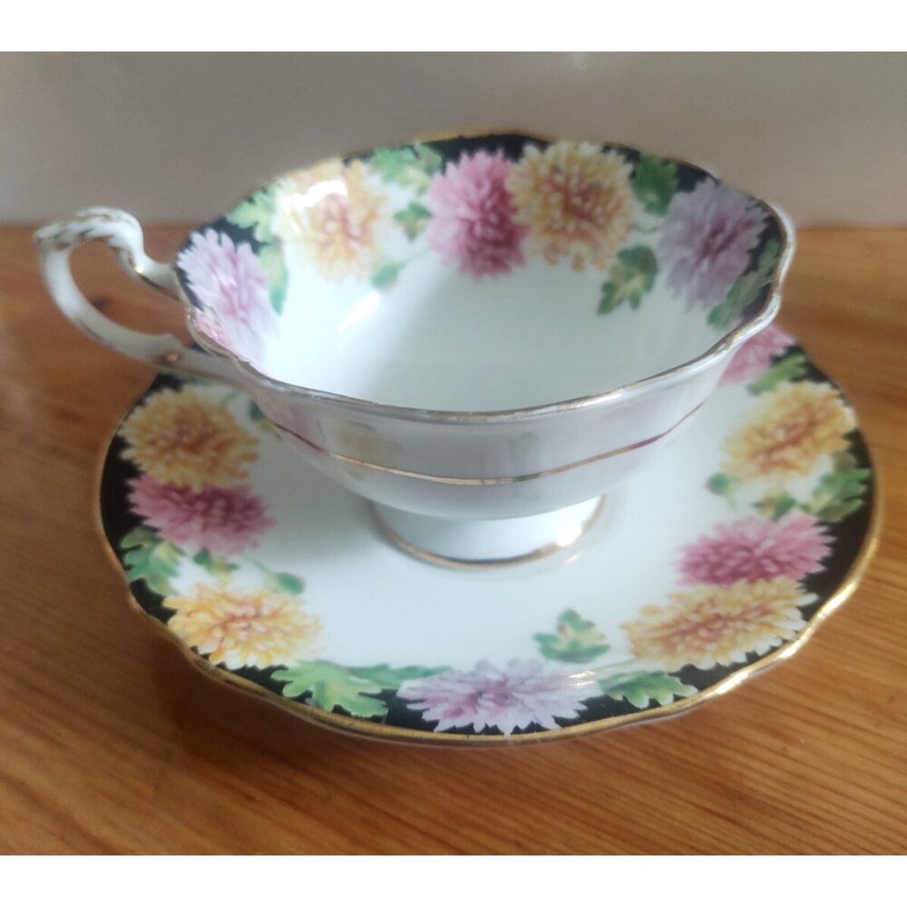 Vintage Double Warrant Paragon Mums Tea Cup & Saucer, Chrysanthemum flowers 1940